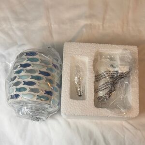 Scentsy Fish in the Sea Plug-In Warmer — Purple Accent. Brand new never used